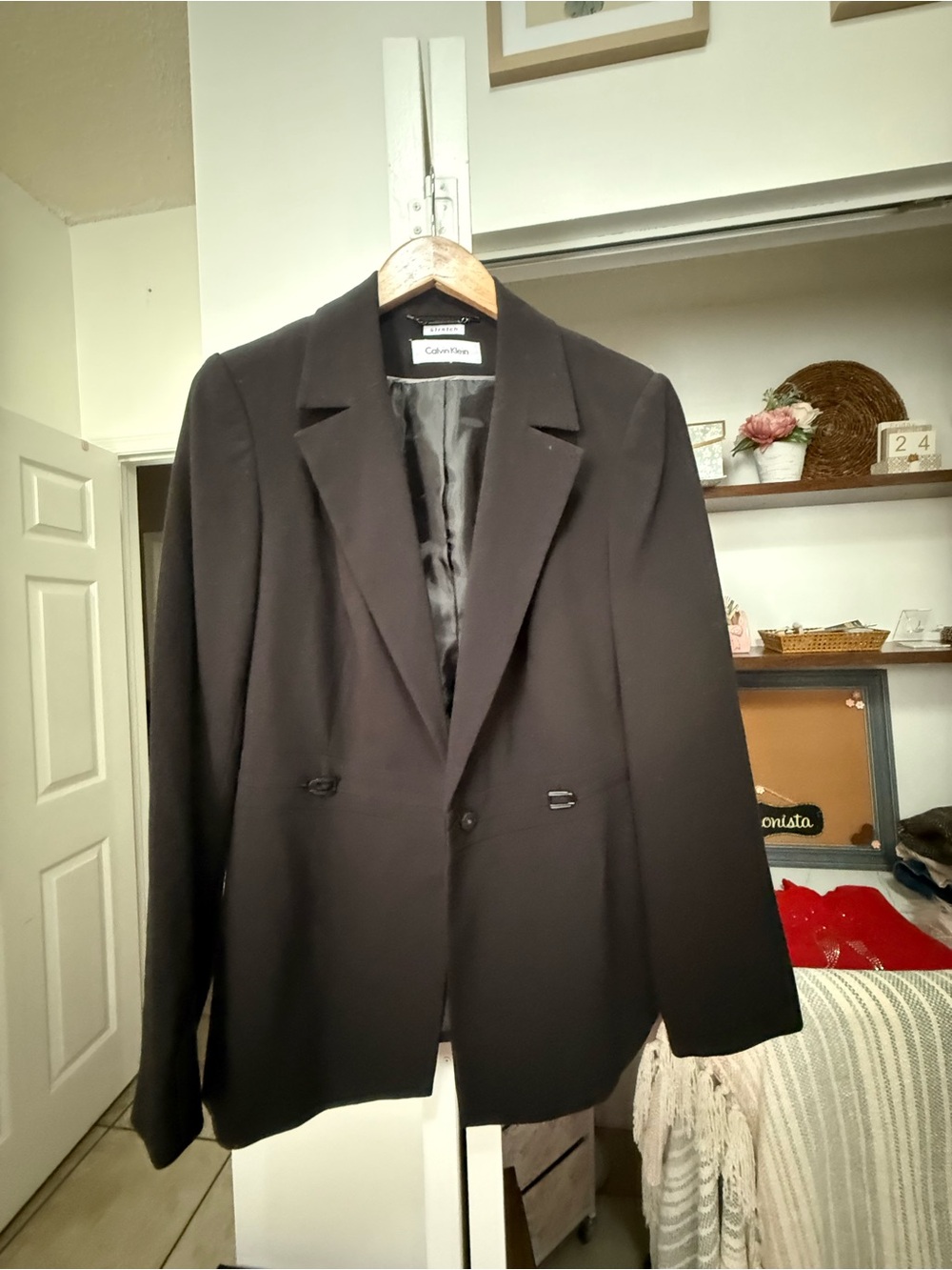 Calvin Klein Women's Black Tailored Two-Button Blazer